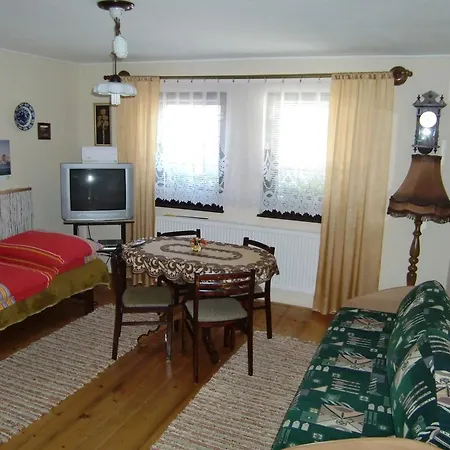 Kucbel Tatil Evi Liptovská Teplá
